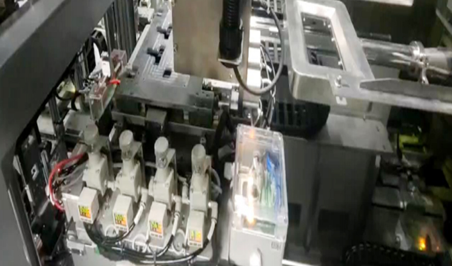 動力電池入殼設(shè)備/預(yù)點(diǎn)焊